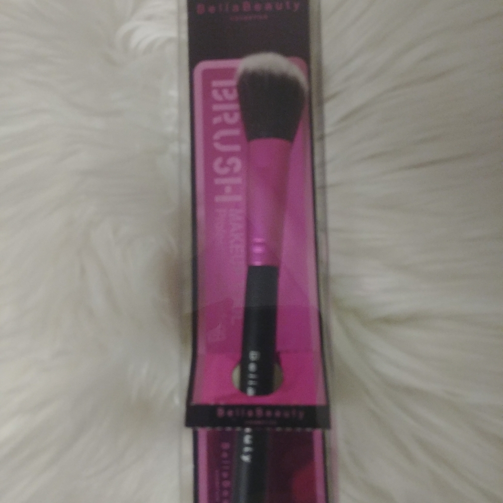 Bella Beauty Makeup Tool Brush